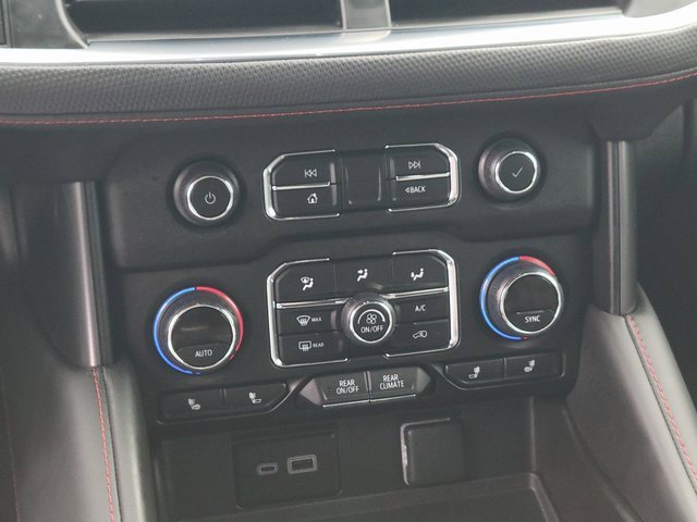 Used 2024 Chevrolet Suburban RST w/ Luxury Package image 16