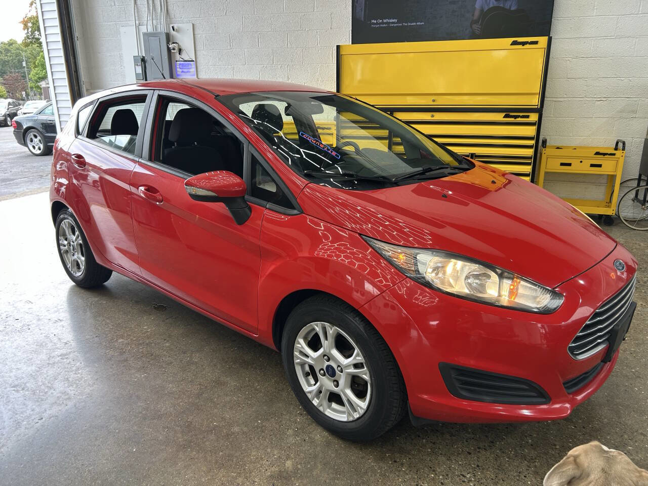 Used 2015 Ford Fiesta SE image 16