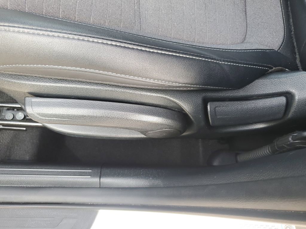 Used 2023 Kia Seltos S w/ Navigation Package image 19