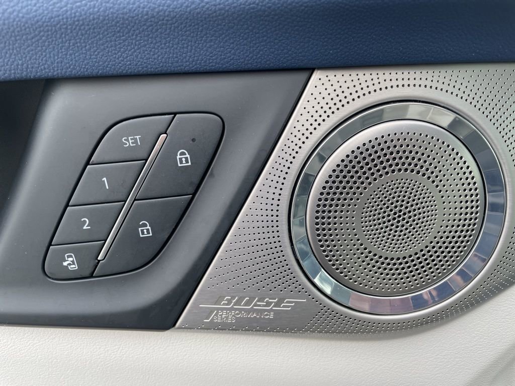 Used 2025 Buick Enclave Avenir w/ Super Cruise Package image 16