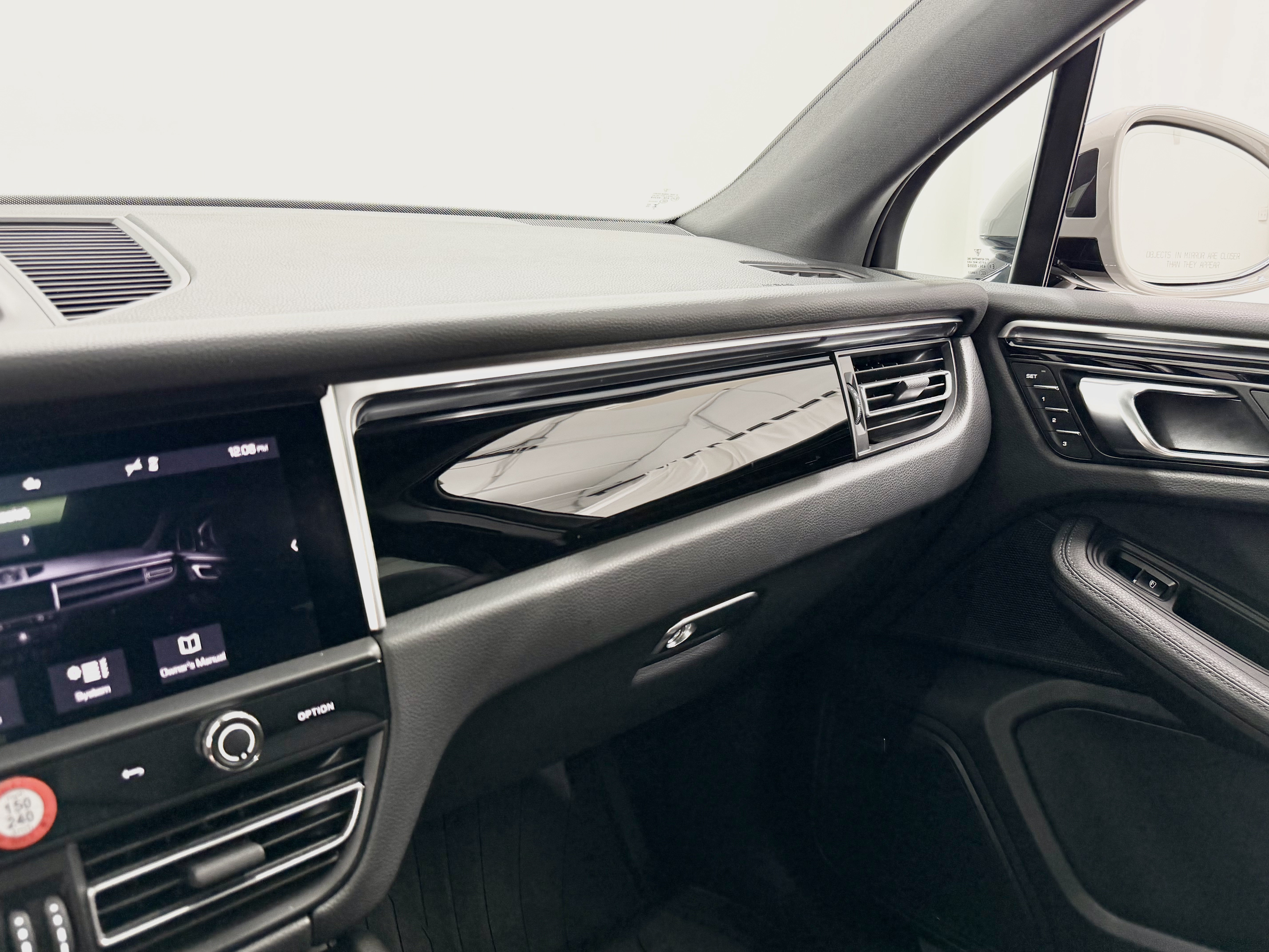 Certified 2023 Porsche Macan S AWD/4WD image 56