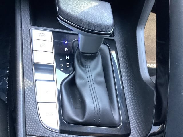 Certified 2024 Hyundai Elantra Blue FWD image 35