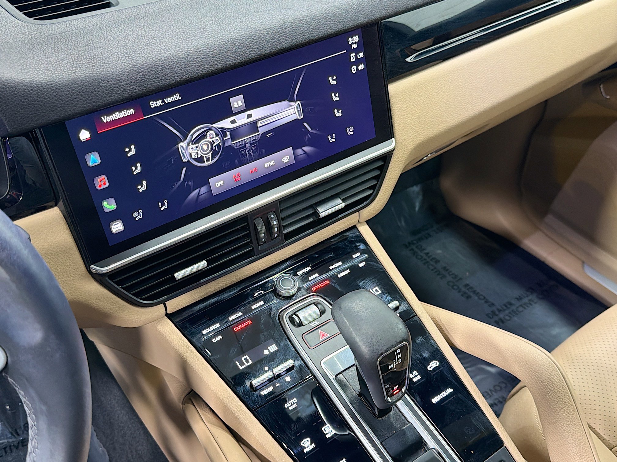 Certified 2023 Porsche Cayenne AWD/4WD image 27