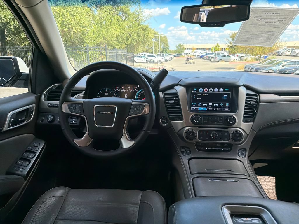 Used 2018 GMC Yukon Denali w/ Denali Ultimate Package AWD/4WD image 30
