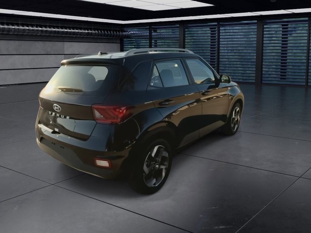 Used 2026 Hyundai Venue SEL image 8