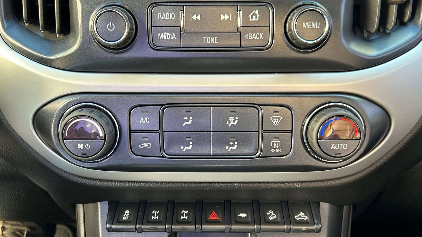 Used 2018 Chevrolet Colorado ZR2 image 27