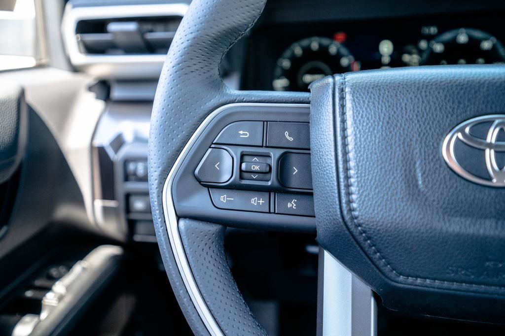New 2026 Toyota 4Runner TRD Off-Road AWD/4WD image 17