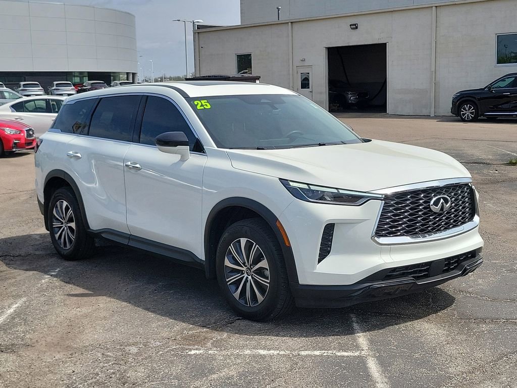 Used 2025 INFINITI QX60 Pure FWD image 7