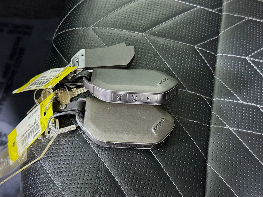 Used 2023 Kia Telluride EX X-Line image 36