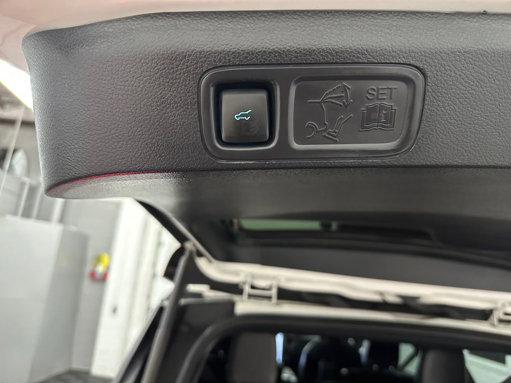 Used 2023 Ford Expedition Max Platinum AWD/4WD image 38