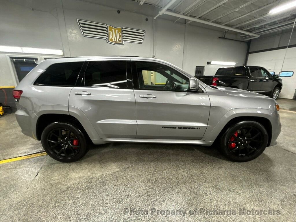 Used 2021 Jeep Grand Cherokee SRT image 2