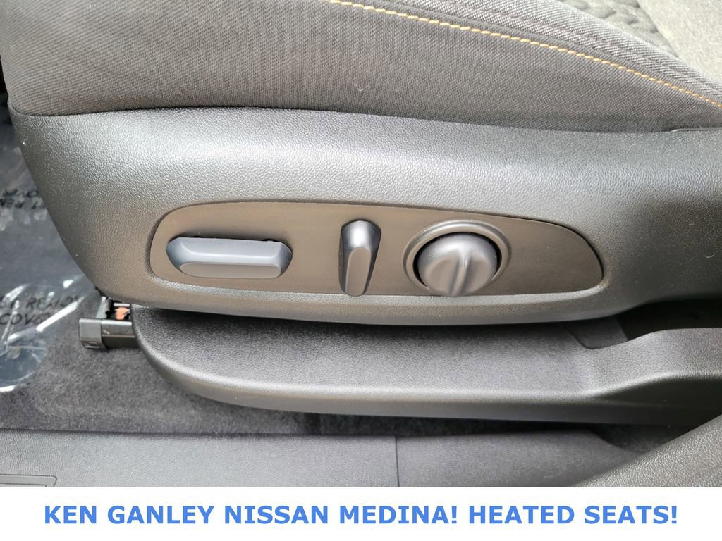 Used 2023 Chevrolet Equinox LT image 37