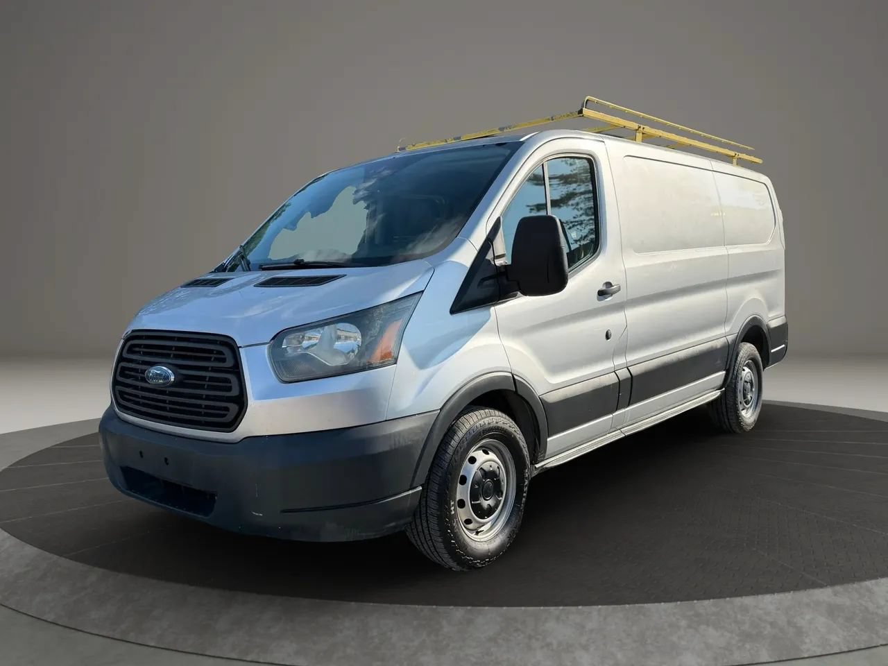 Used 2017 Ford Transit 150 130 Low Roof RWD image 1