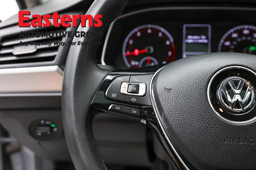Used 2020 Volkswagen Jetta SE w/ SE Cold Weather Package FWD image 15