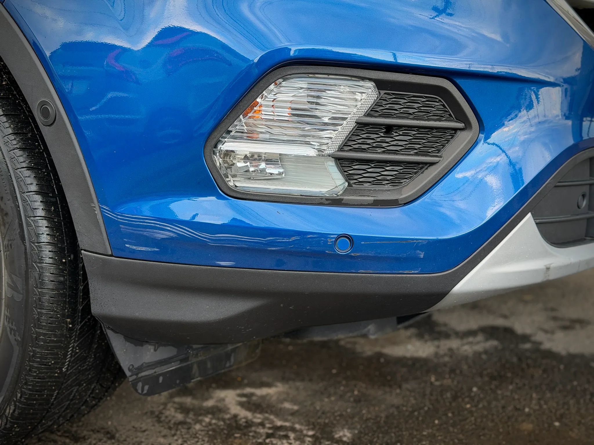 Used 2018 Ford Escape Titanium AWD/4WD image 25