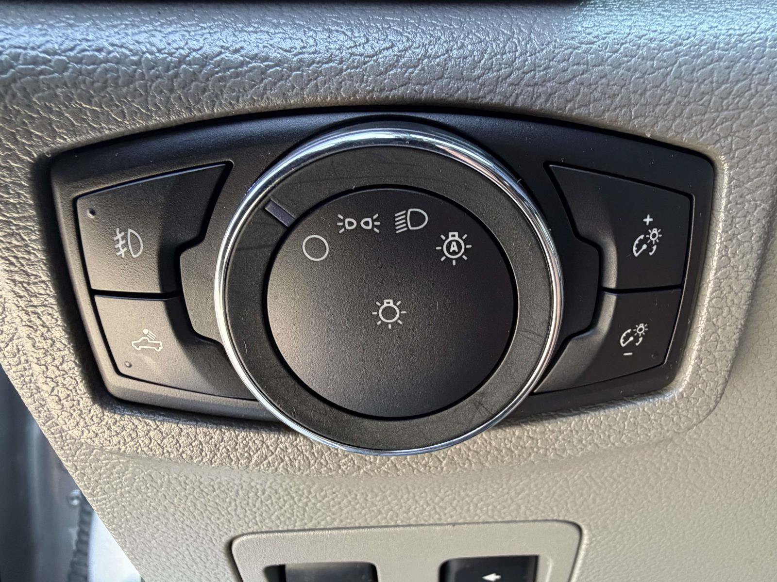 Used 2019 Ford F150 XLT w/ Equipment Group 302A Luxury AWD/4WD image 19