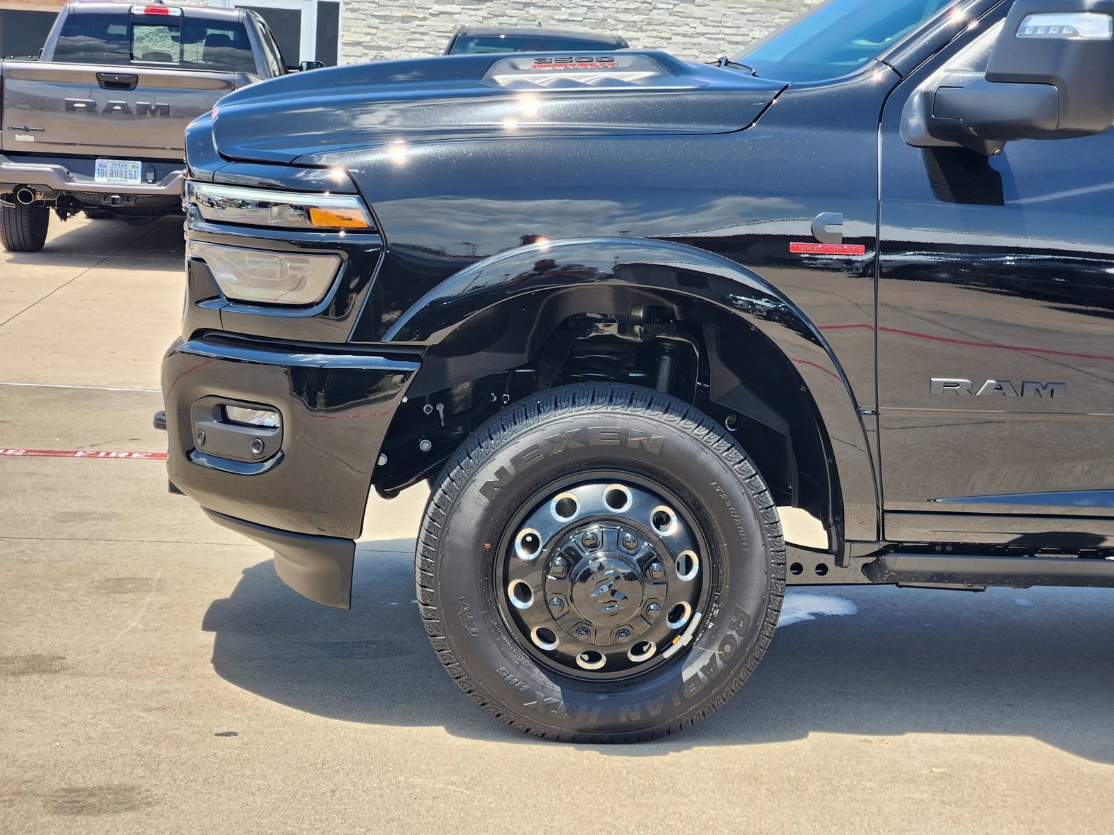 New 2026 RAM 3500 Limited AWD/4WD image 10