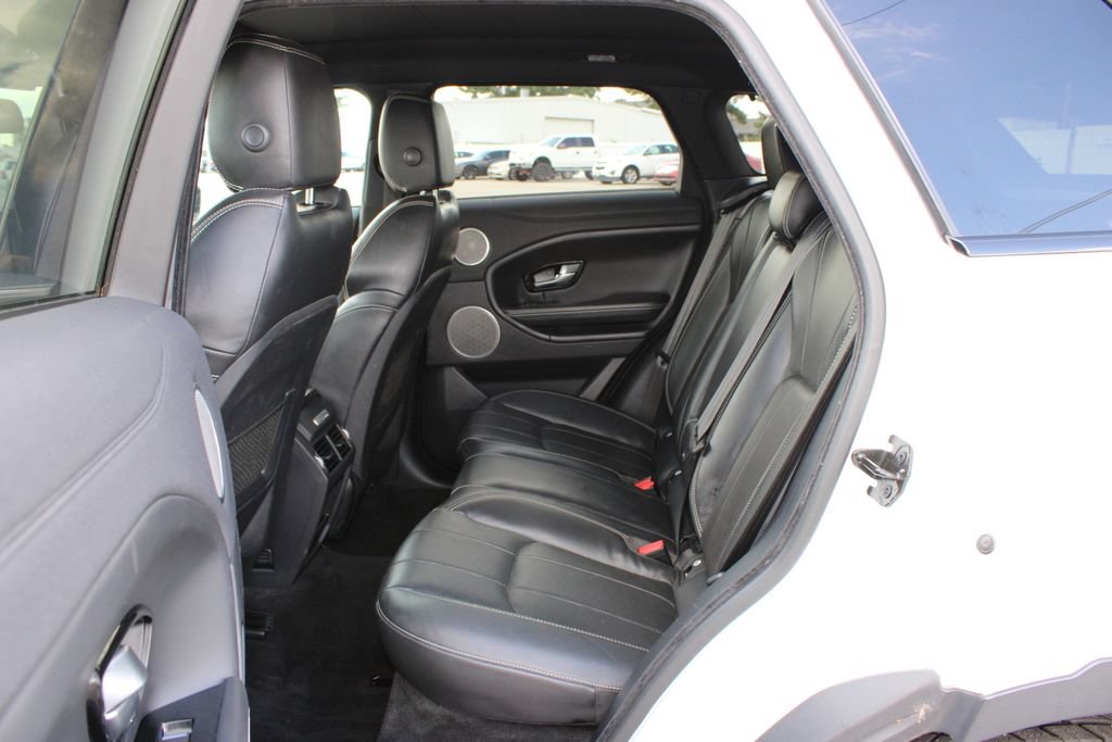 Used 2018 Land Rover Range Rover Evoque HSE AWD/4WD image 7