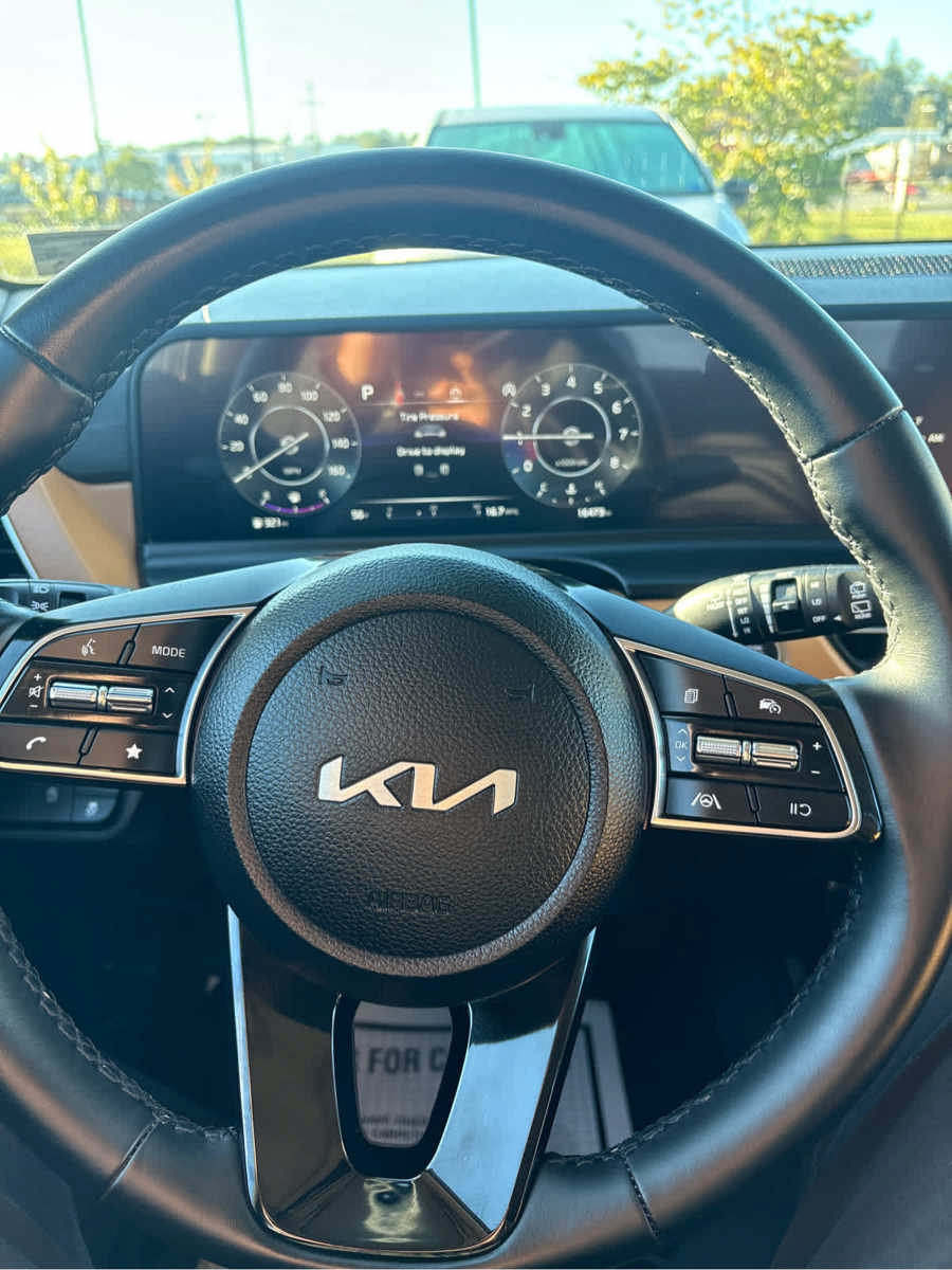 Used 2024 Kia Seltos EX AWD/4WD image 12