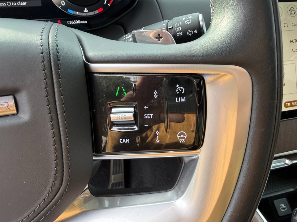 Used 2024 Land Rover Range Rover Long Wheelbase SE AWD/4WD image 22