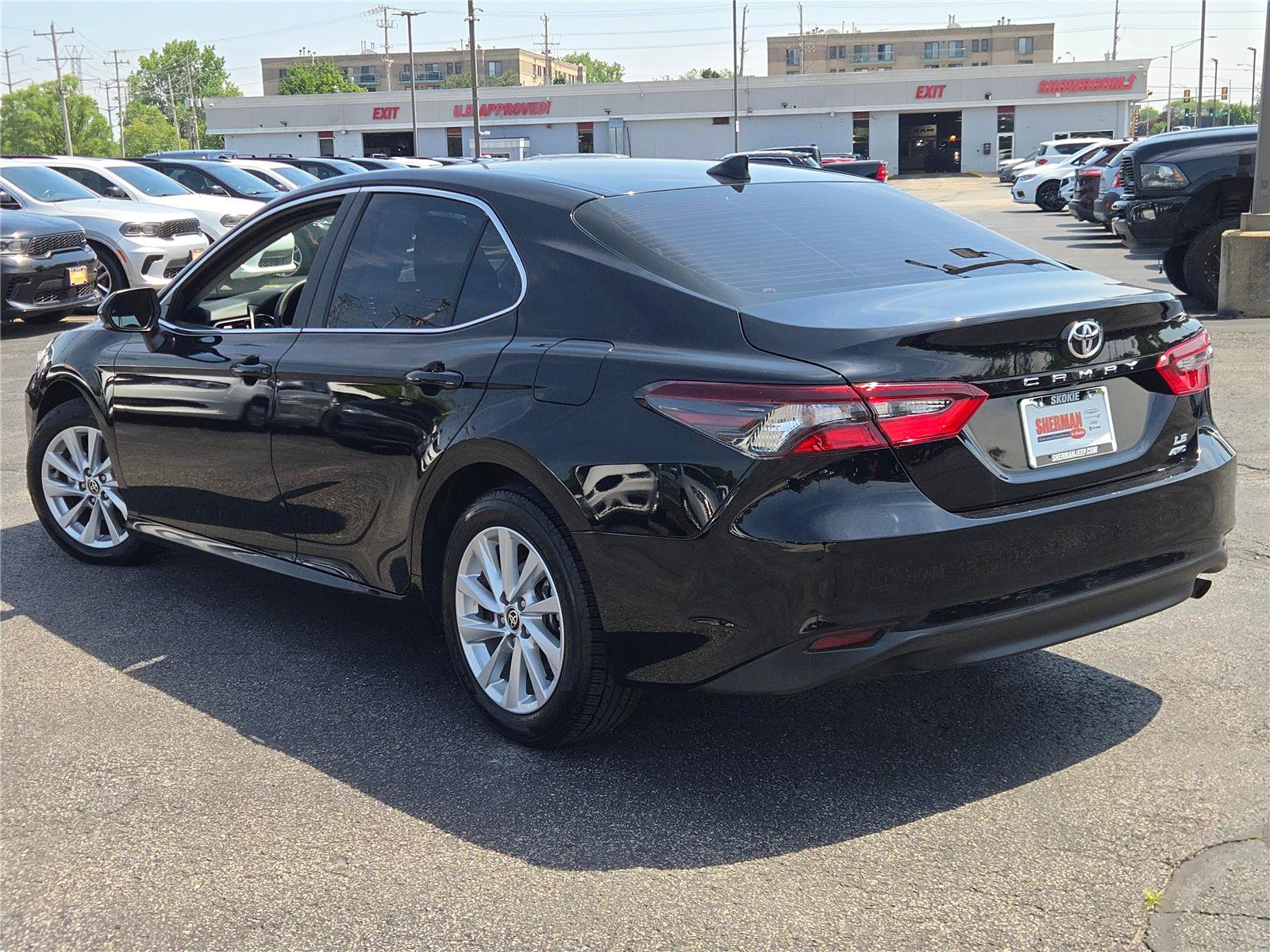 Used 2023 Toyota Camry LE AWD/4WD image 16