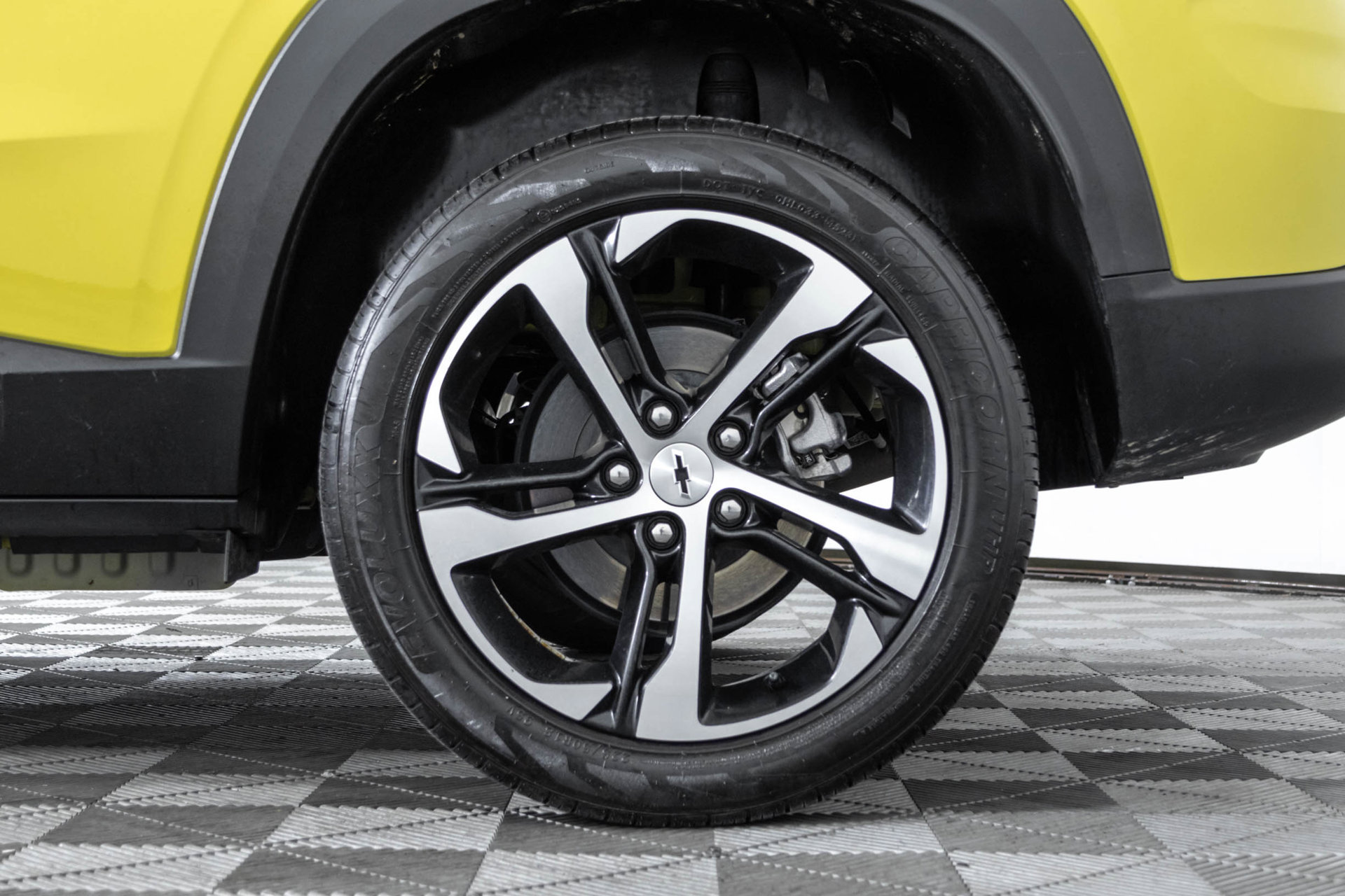 Used 2024 Chevrolet Trax RS w/ Driver Confidence Package FWD image 43