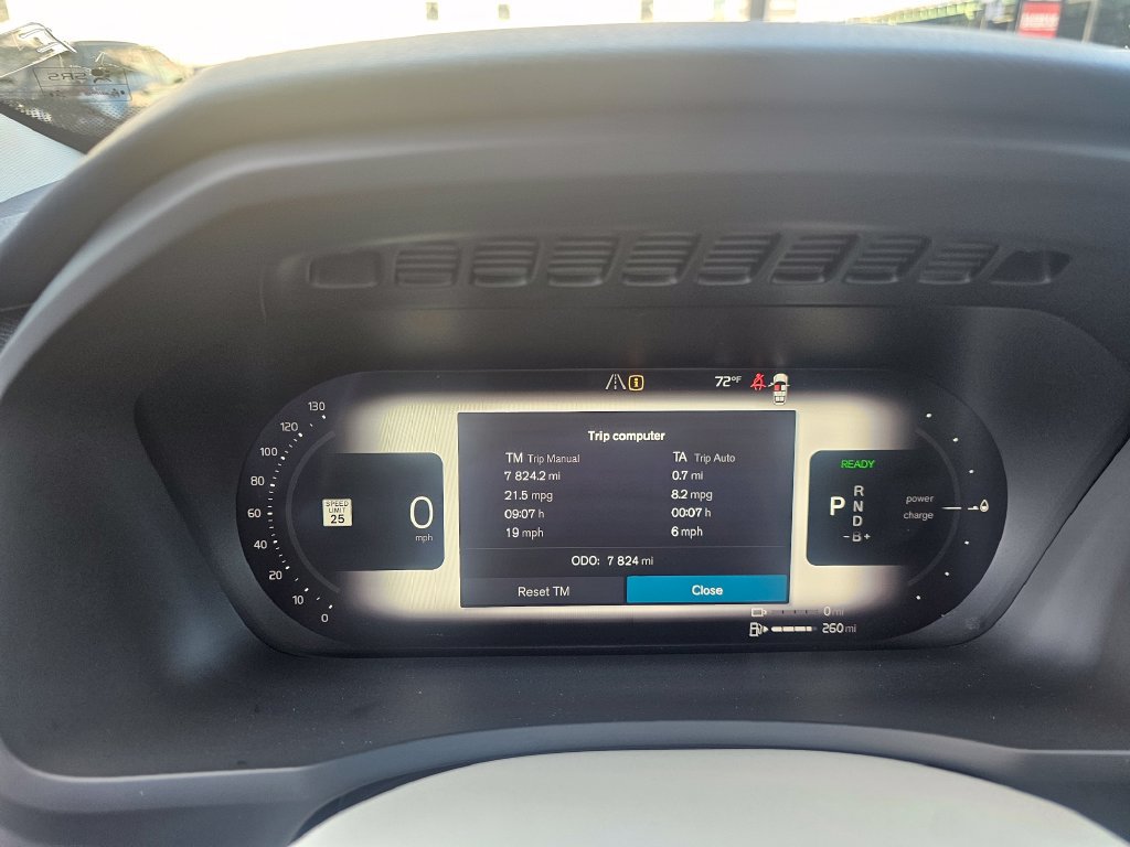 Certified 2025 Volvo XC90 T8 Plus w/ Protection Package Premier AWD/4WD image 15