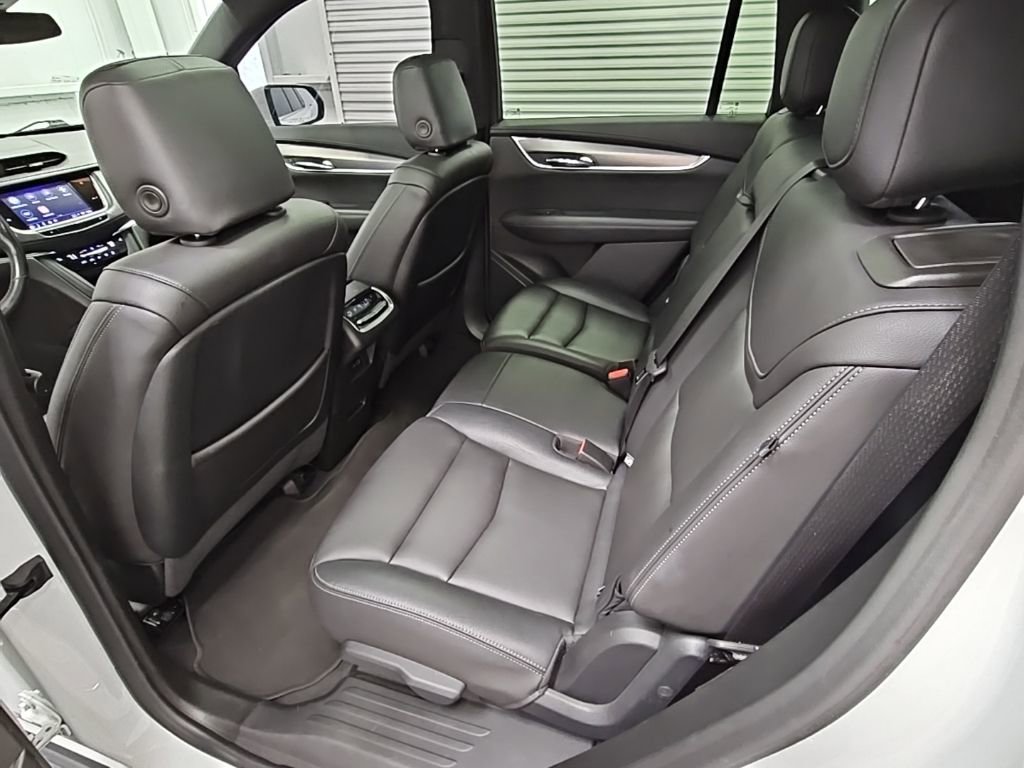 Used 2023 Cadillac XT6 Luxury image 31