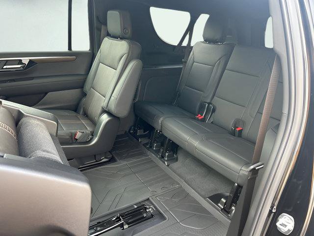 New 2026 Chevrolet Suburban High Country AWD/4WD image 17