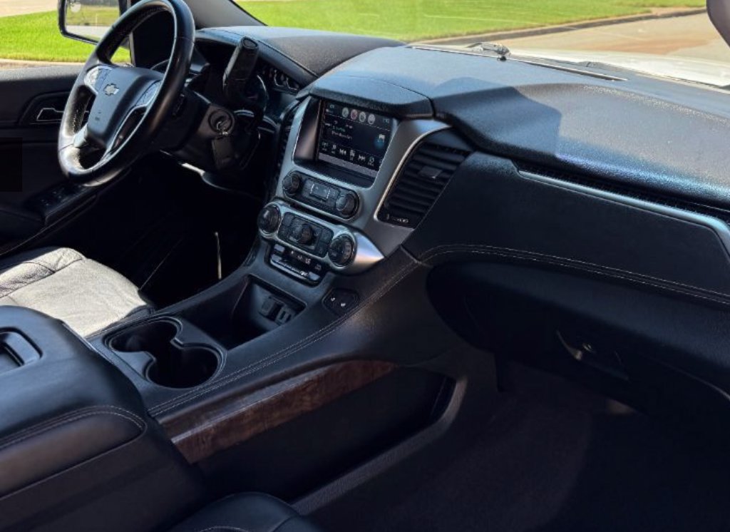 Used 2018 Chevrolet Suburban LT AWD/4WD image 13