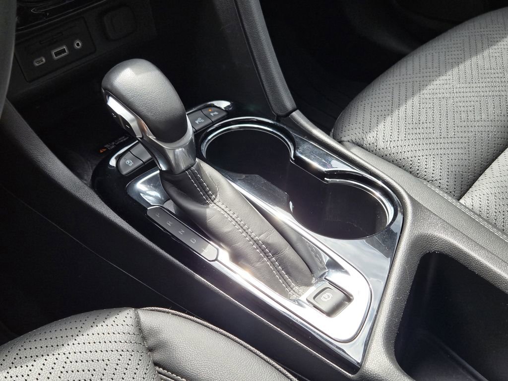 Used 2023 Buick Encore GX Essence w/ Advanced Technology Package FWD image 9