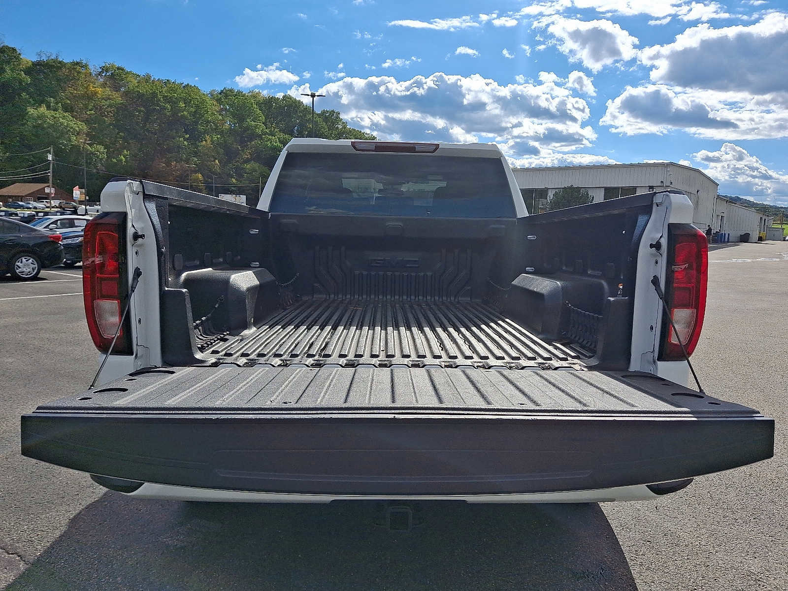 Used 2023 GMC Sierra 1500 Elevation image 28