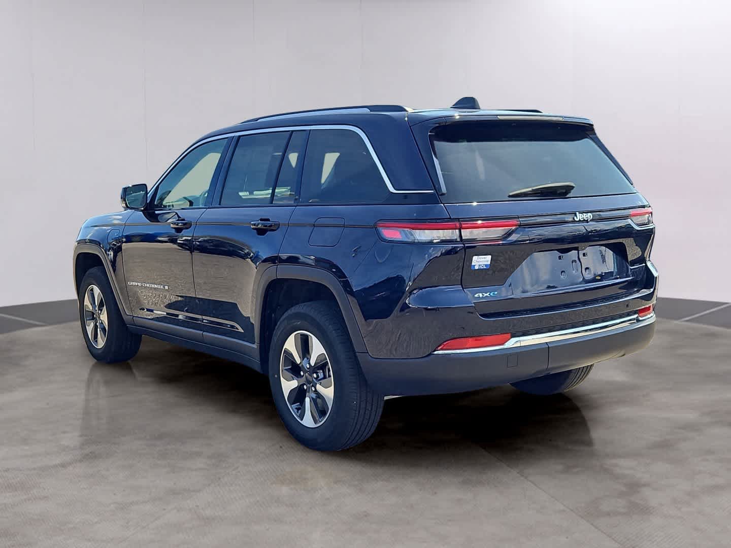 Used 2023 Jeep Grand Cherokee 4WD 4xe image 6