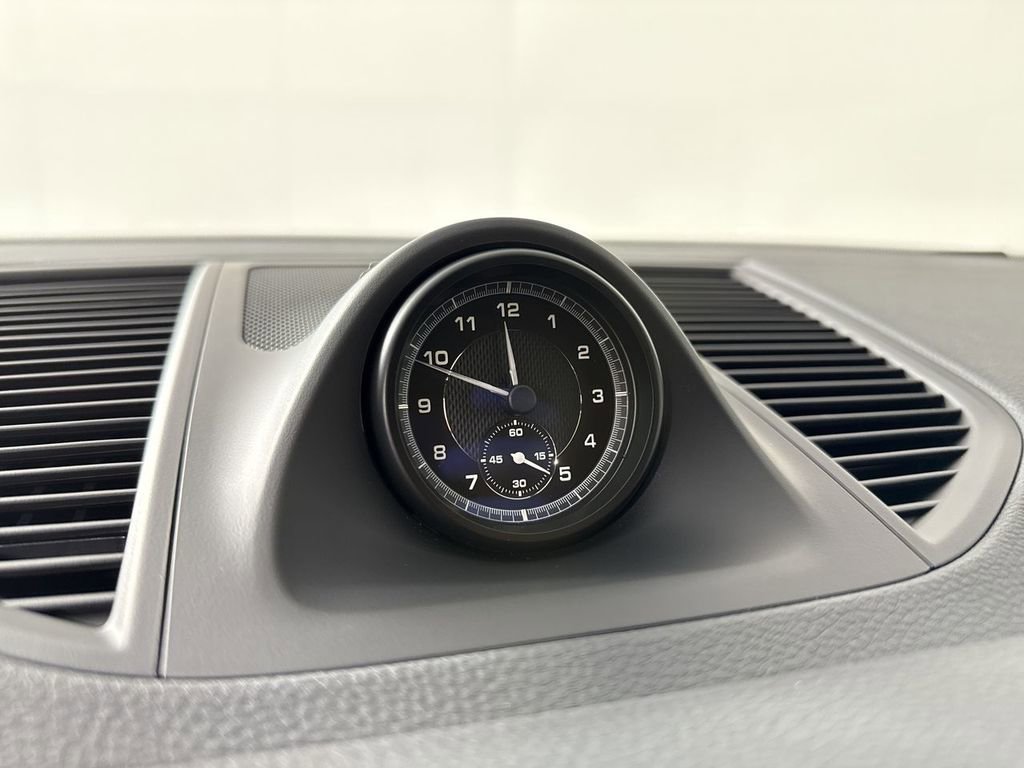 Certified 2025 Porsche Macan image 29