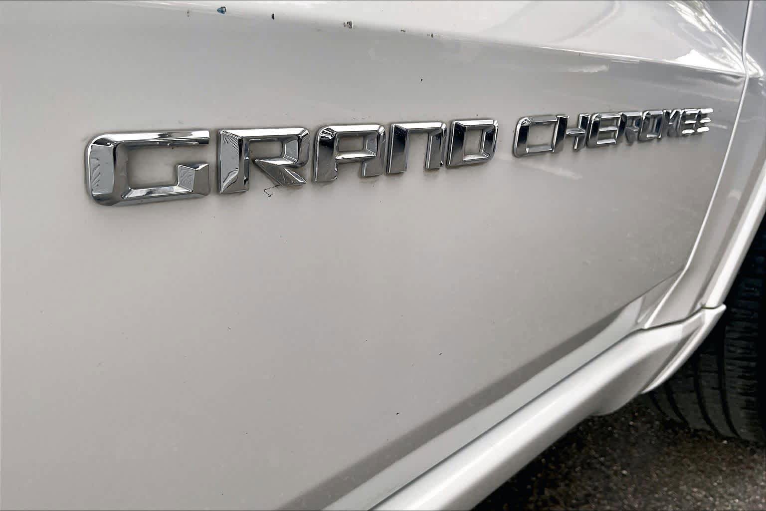 Used 2015 Jeep Grand Cherokee Overland RWD image 10