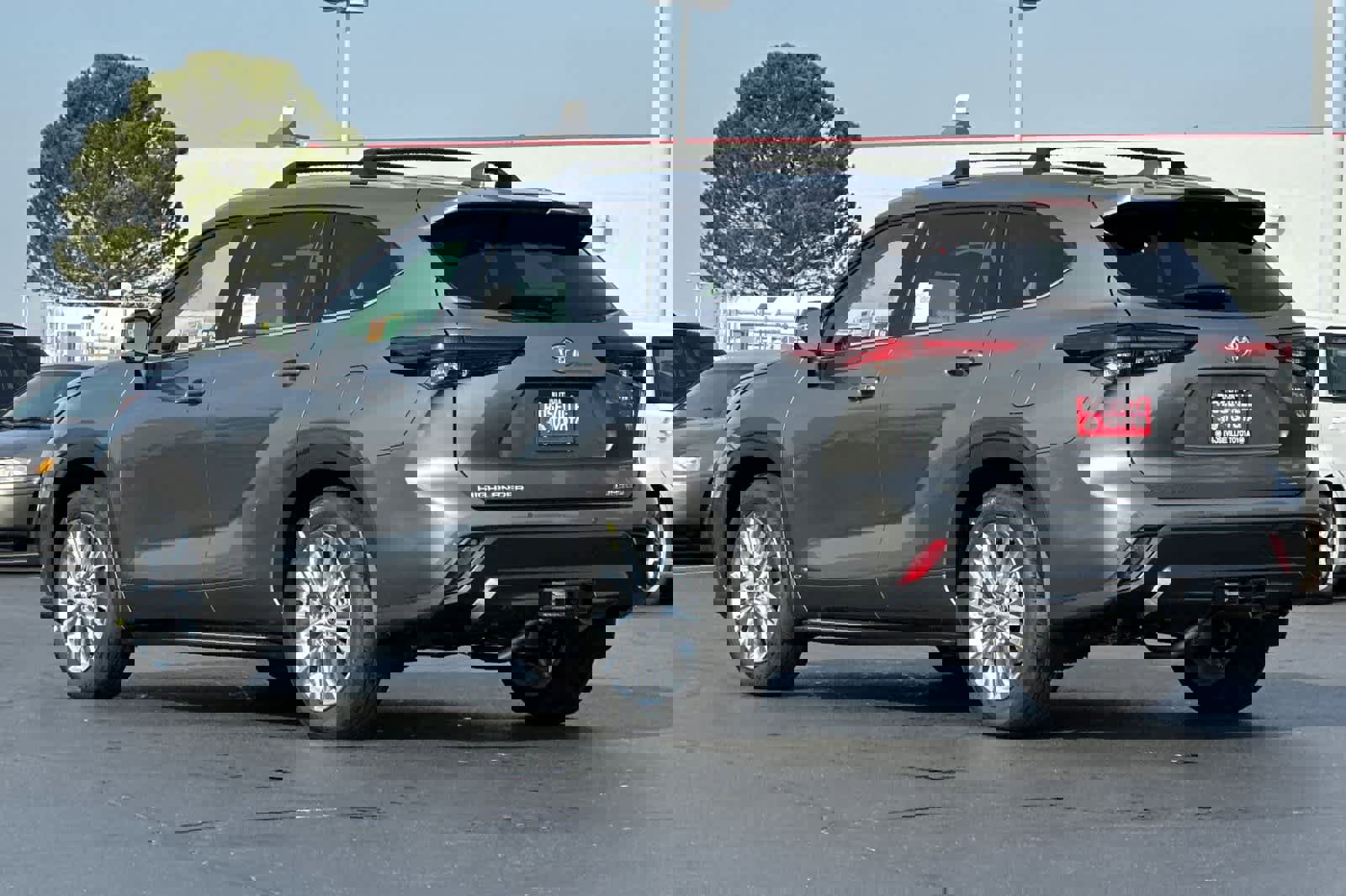 New 2026 Toyota Highlander Limited image 6