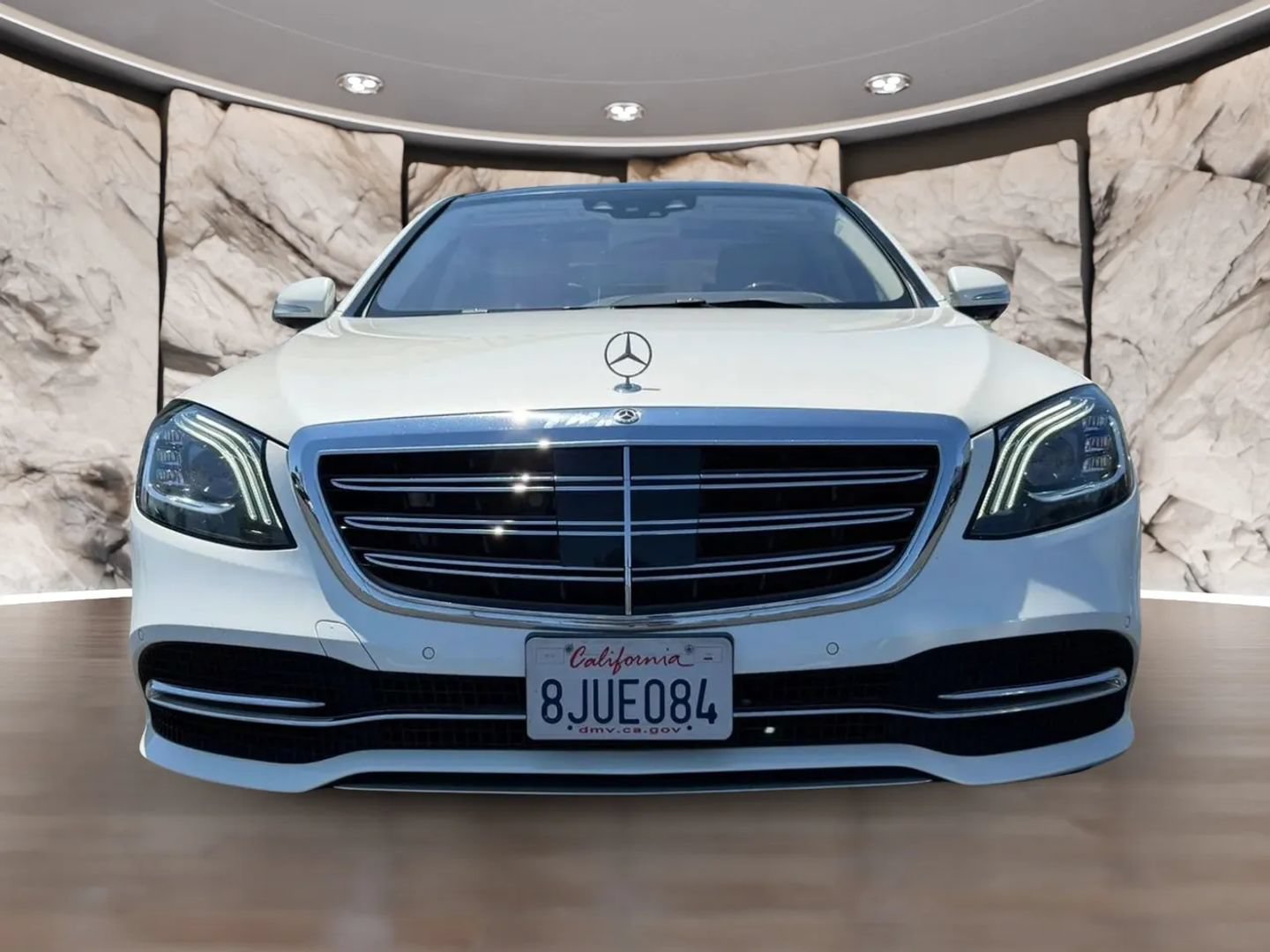 Used 2019 Mercedes-Benz S 560 Sedan image 3