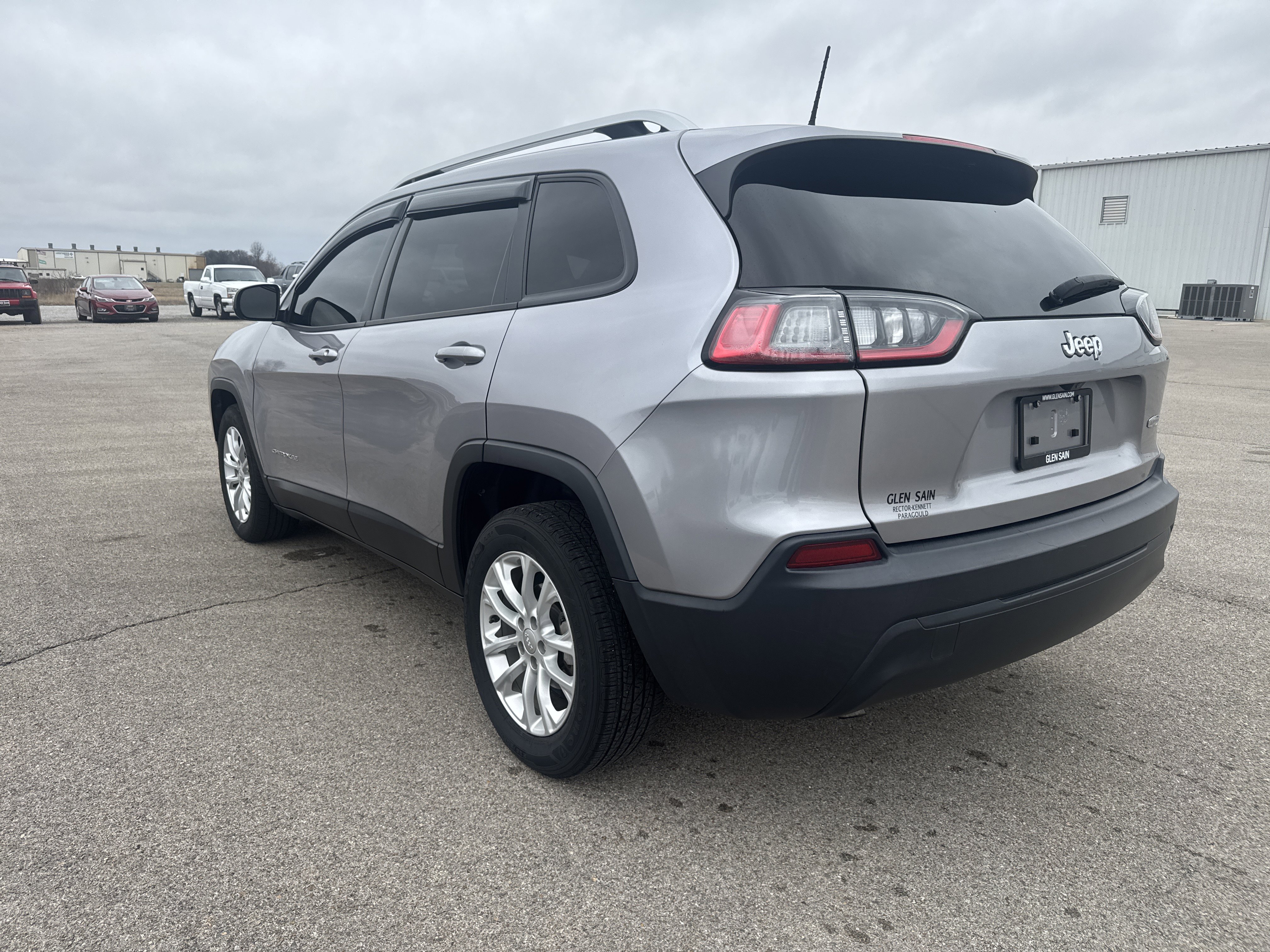 Used 2020 Jeep Cherokee Latitude image 3