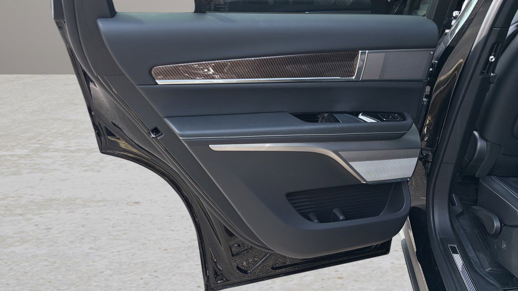 Certified 2026 Cadillac Vistiq Sport w/ LPO, Floor Liner Package image 21