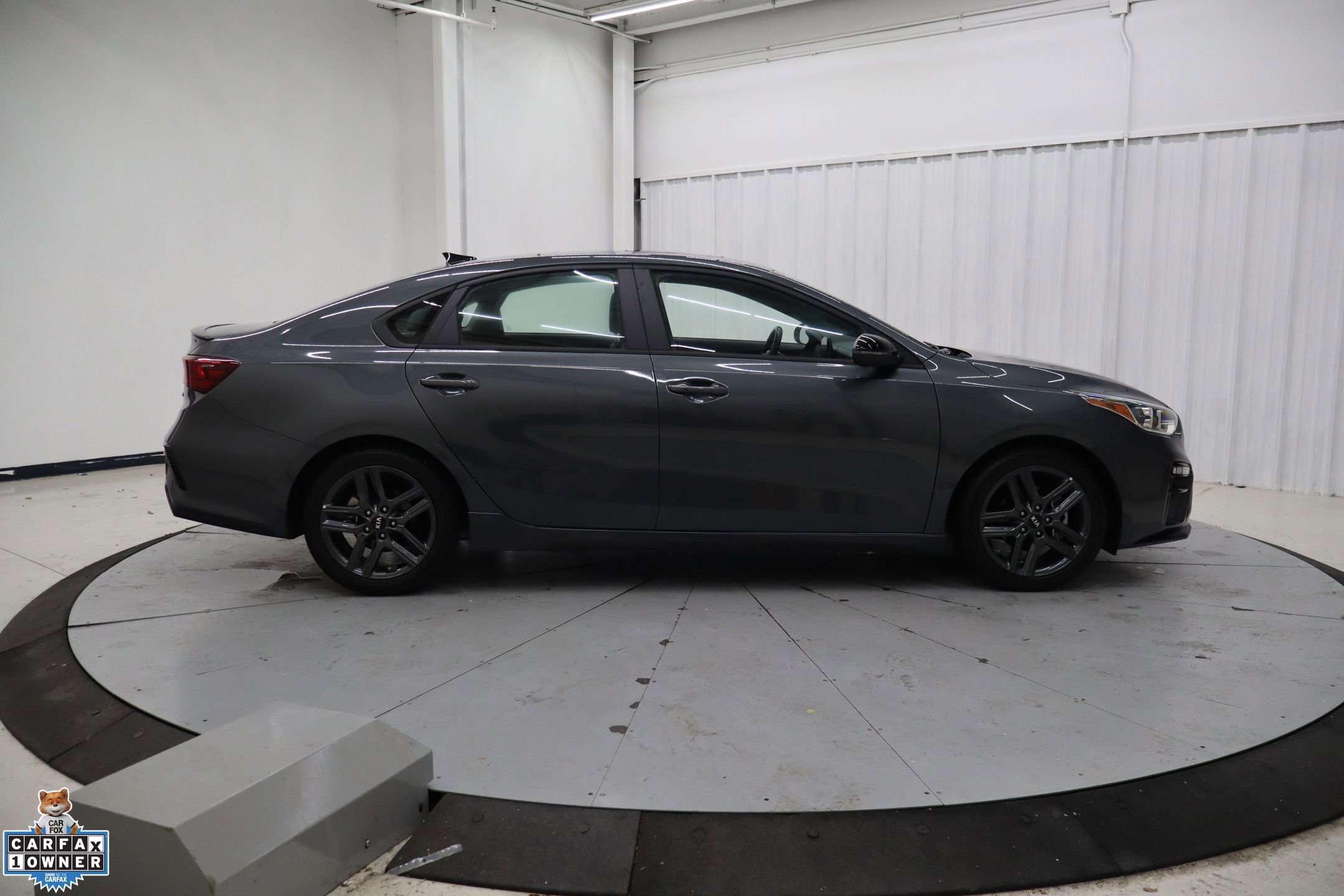 Used 2021 Kia Forte GT-Line w/ GT-Line Premium Package image 2