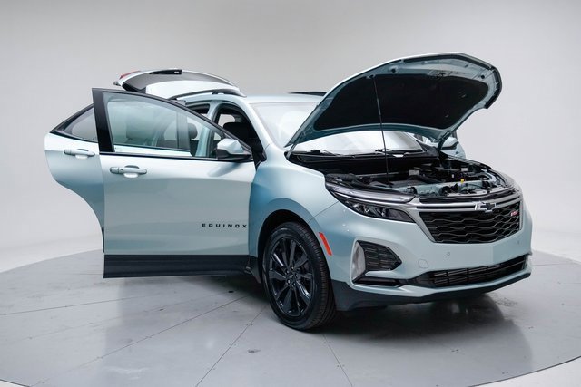 Used 2022 Chevrolet Equinox RS w/ LPO, Floor Liner Package image 15