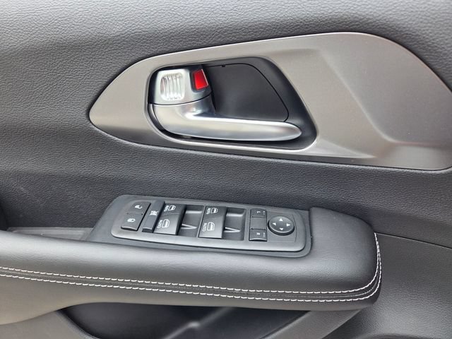 New 2026 Chrysler Voyager LX FWD image 19