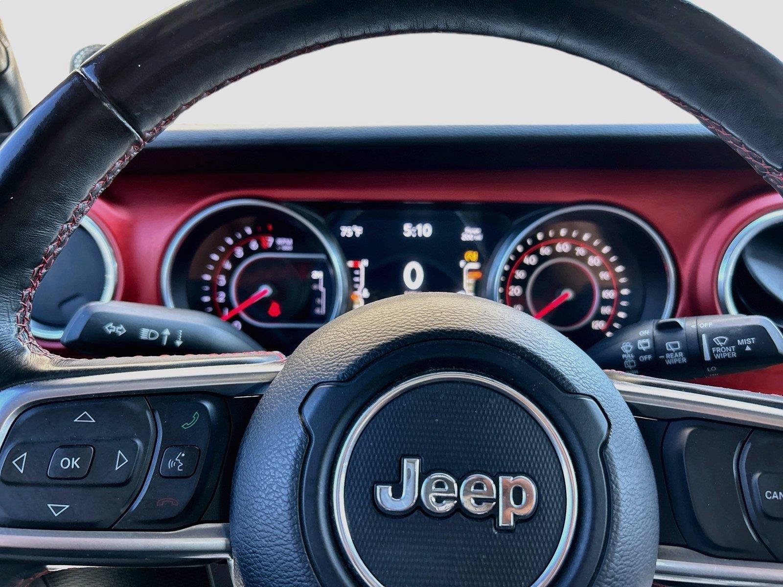 Used 2018 Jeep Wrangler Unlimited Rubicon AWD/4WD image 38