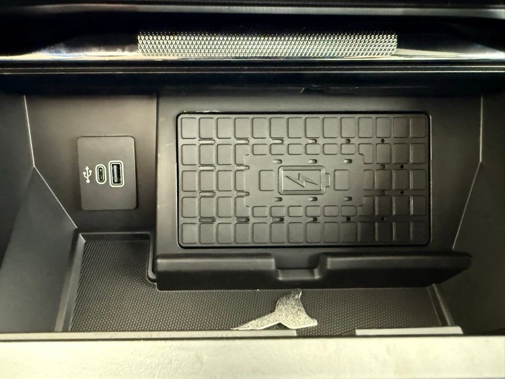 New 2025 Ford F150 Lightning Platinum image 40