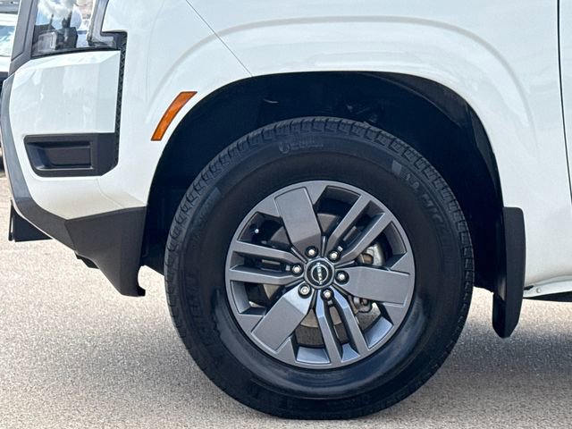 Used 2025 Nissan Frontier SV image 6