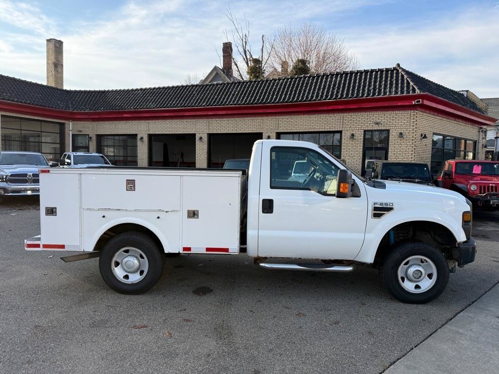 Used 2008 Ford F250 XL AWD/4WD image 2