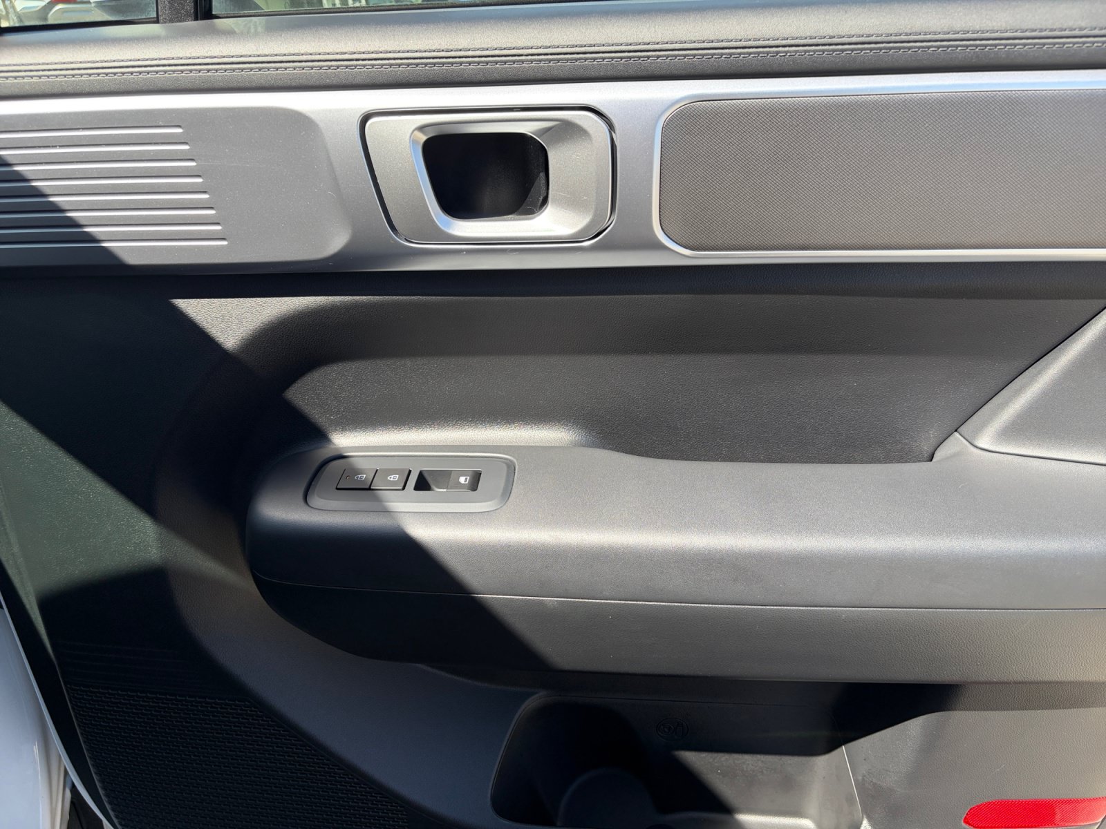 Certified 2025 Hyundai Santa Fe SE AWD/4WD image 16
