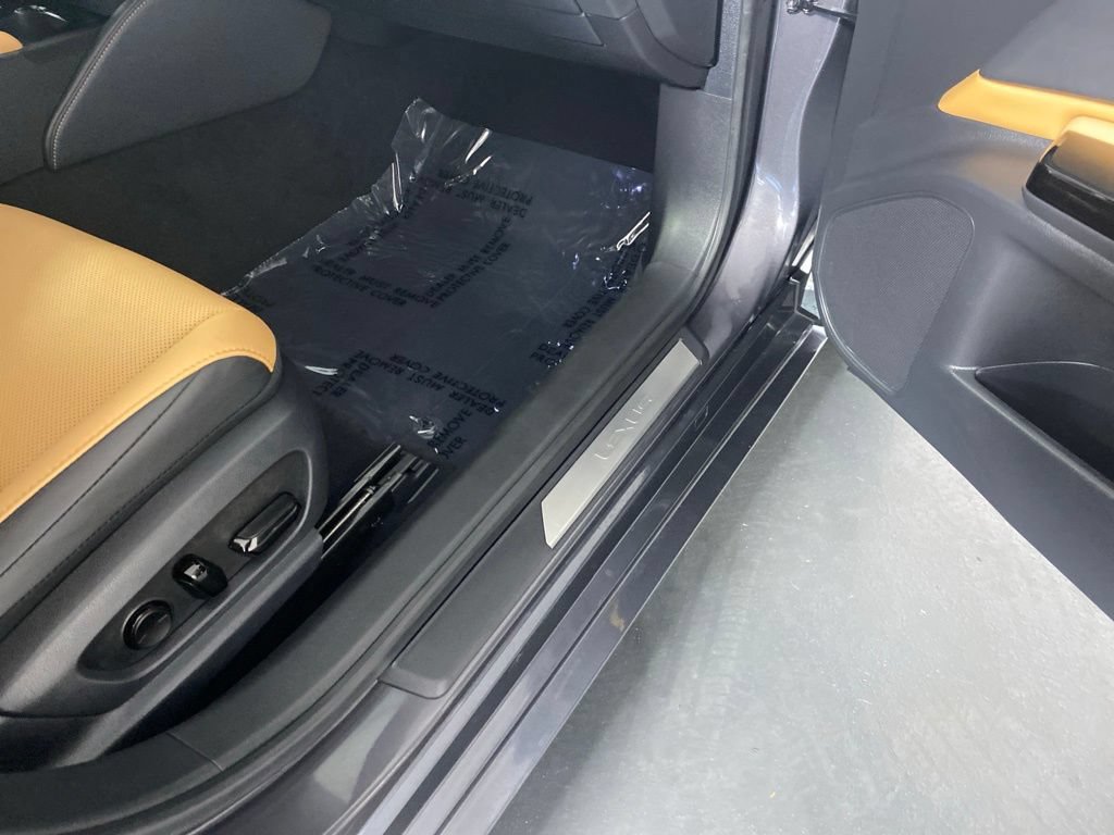 Certified 2025 Lexus ES 300h F Sport w/ Accessory Package (Z1) FWD image 33