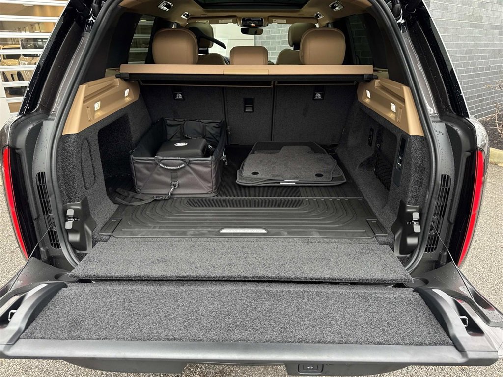 New 2025 Land Rover Range Rover SE image 6