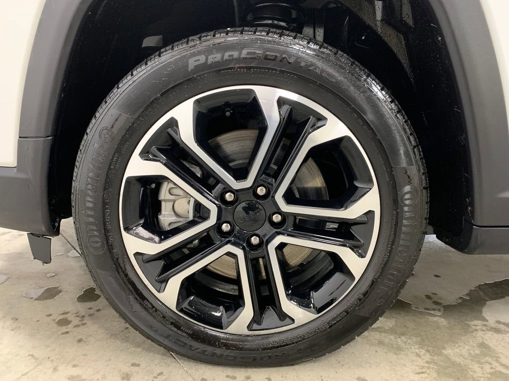 Used 2024 Jeep Compass Limited AWD/4WD image 2